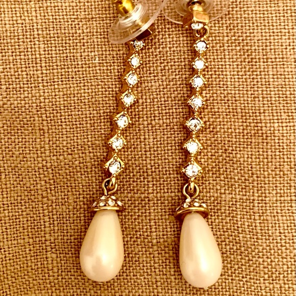 Earrings - Picture 1 of 2